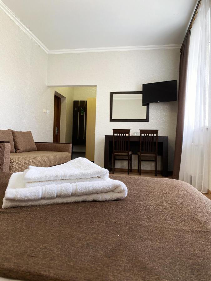 Hotel Koral Černovice Exteriér fotografie