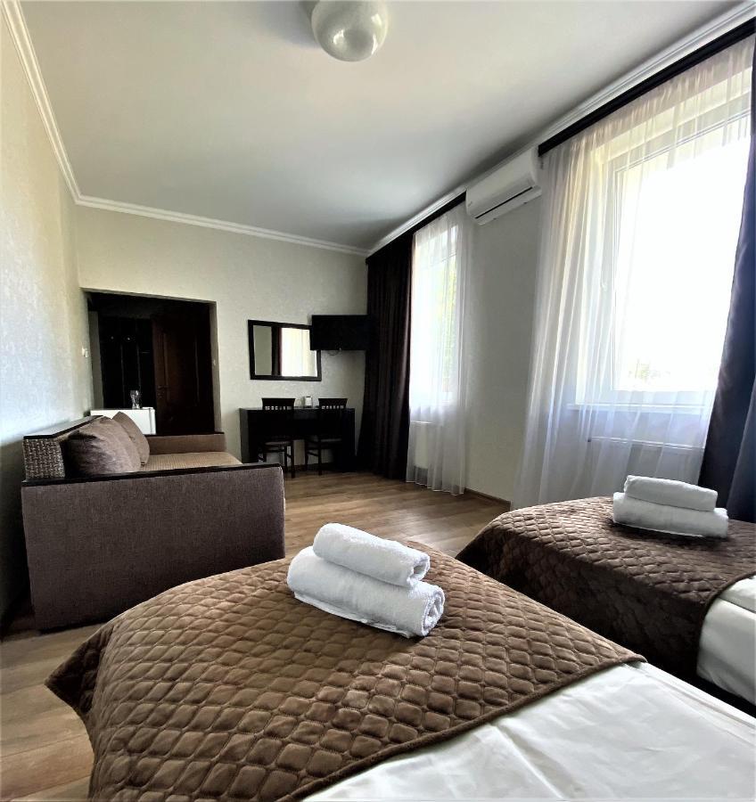 Hotel Koral Černovice Exteriér fotografie