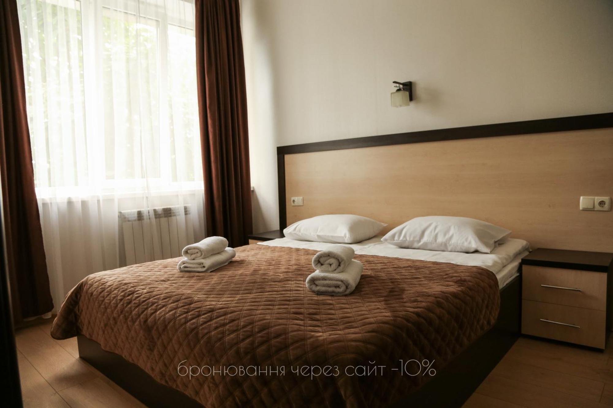 Hotel Koral Černovice Exteriér fotografie